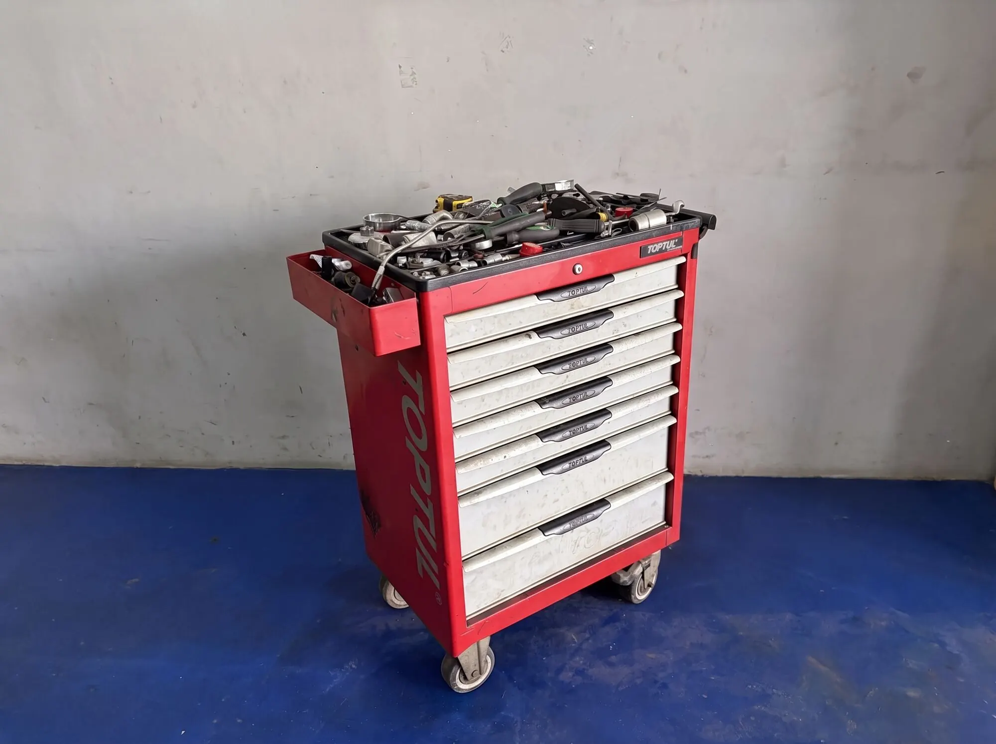 Toptul tool trolley